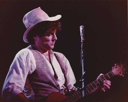 Lindsey during the Mirage tour... photo courtesy of Jeff Nelson